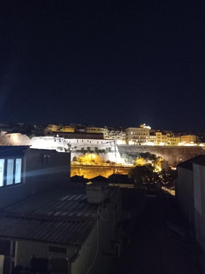 Central Moon Cagliari Vista Mare Luaran gambar