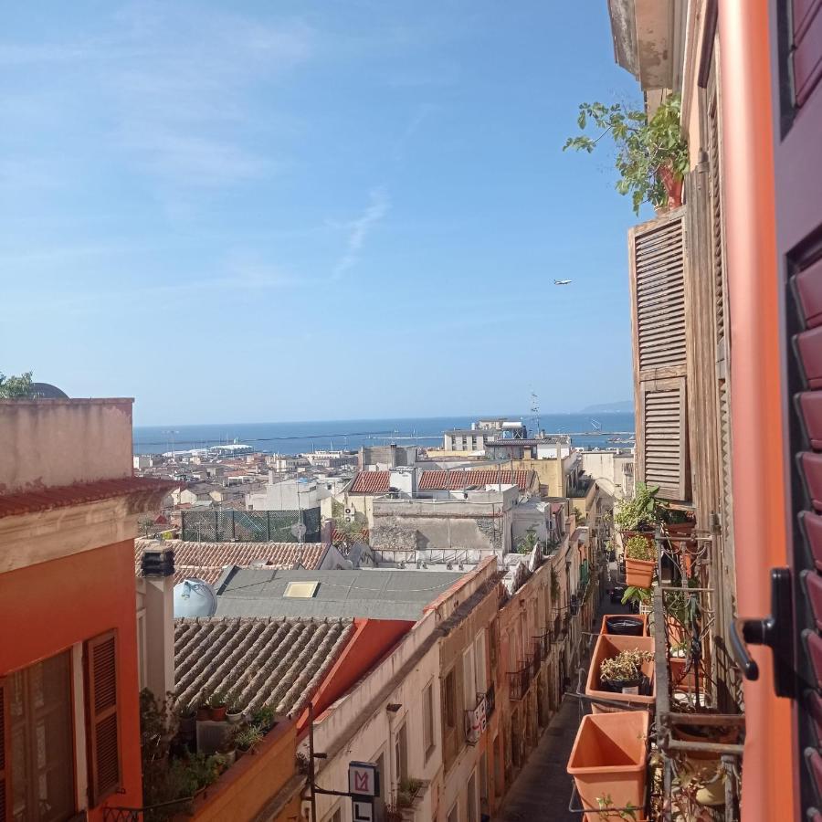 Central Moon Cagliari Vista Mare Luaran gambar