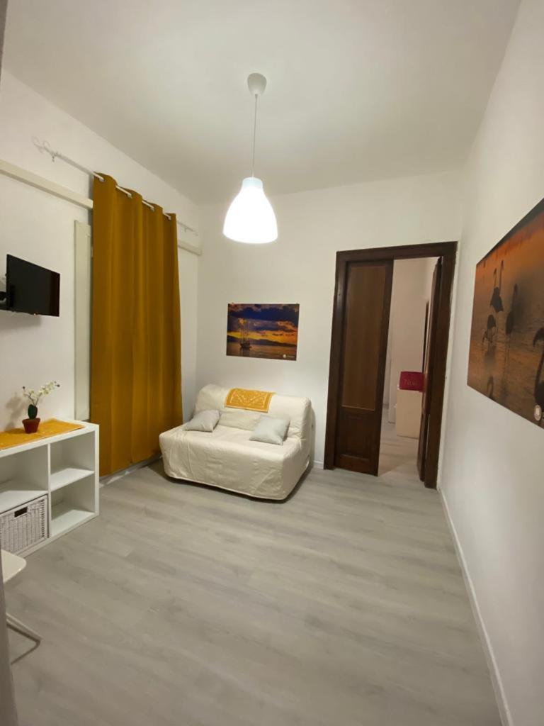 Central Moon Cagliari Vista Mare Bilik gambar